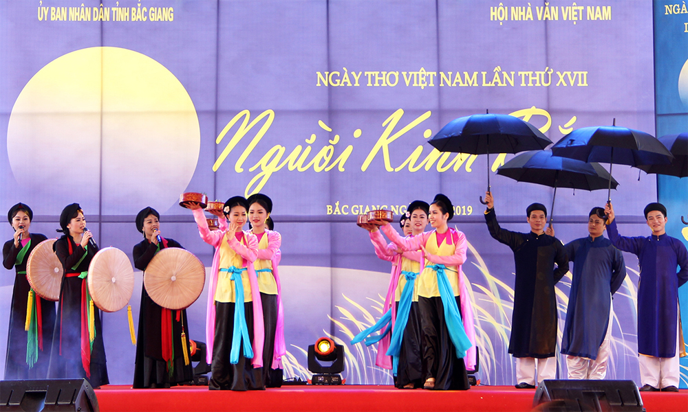 Xây dựng, phát triển đội ngũ văn nghệ sĩ của tỉnh ngày càng lớn mạnh, sáng tạo nhiều tác phẩm có giá trị tư tưởng, nghệ thuật cao,... phát huy truyền thống tốt đẹp của dân tộc Việt Nam và của con người Bắc Giang.